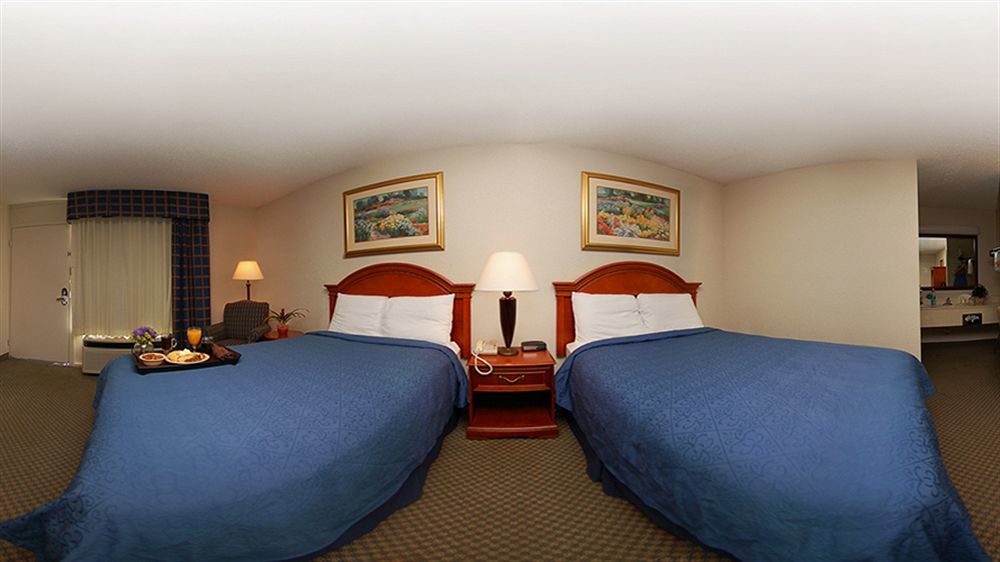 Texas Inn & Suites デントン エクステリア 写真