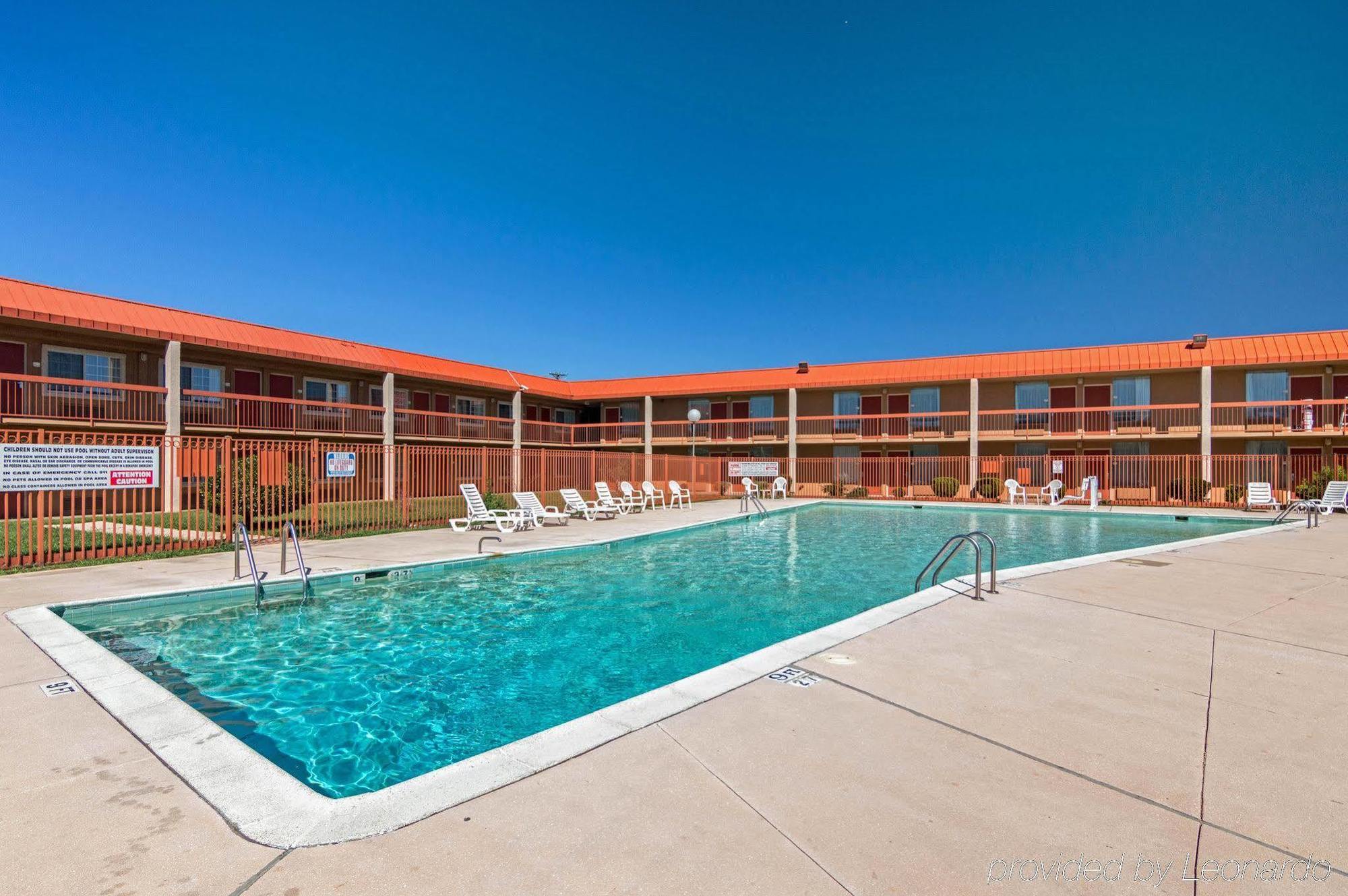 Texas Inn & Suites デントン エクステリア 写真